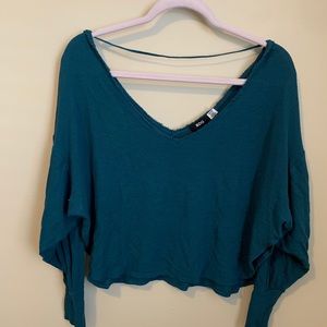 BDG URBAN OUTFITTERS FLOWY CROP TOP LONGSLEEVE